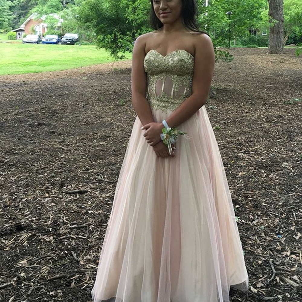 Prom dress! - Picture 1 of 6